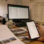 Logiciel installation chantier : planning chantier sur smartphone et tableau de suivi